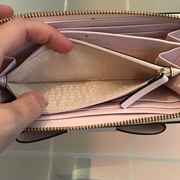 Kate Spade Blush Bow Wallet - Picture 12 of 12